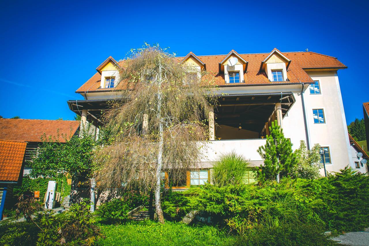 Hotel Kovac Osilnica Exteriör bild